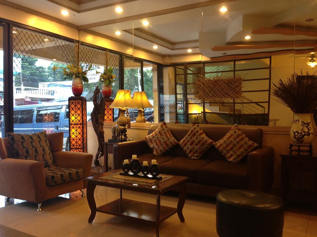 Sun Avenue Tourist Inn & Cafe Tagbilaran City Exterior photo