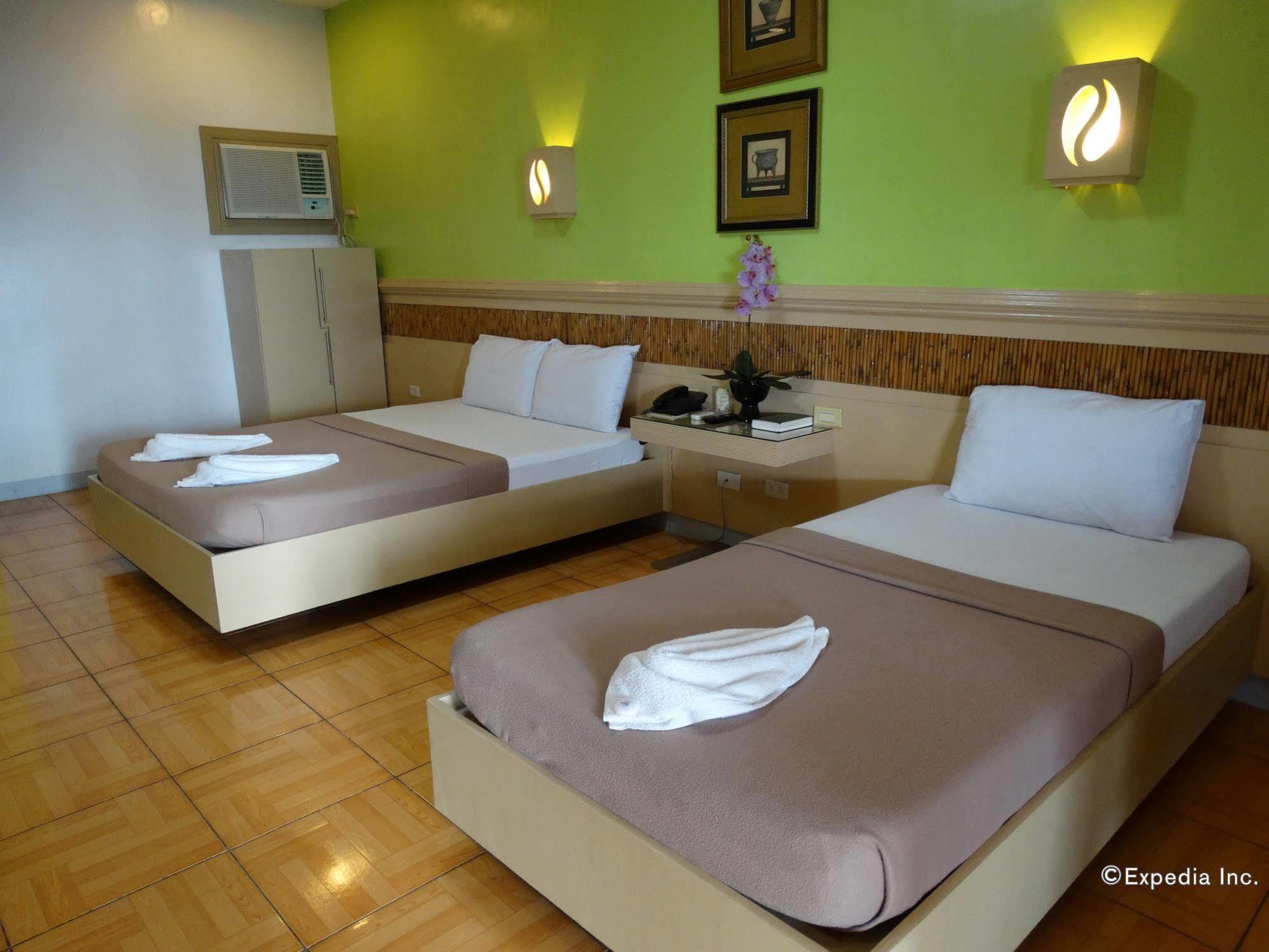 Sun Avenue Tourist Inn & Cafe Tagbilaran City Exterior photo